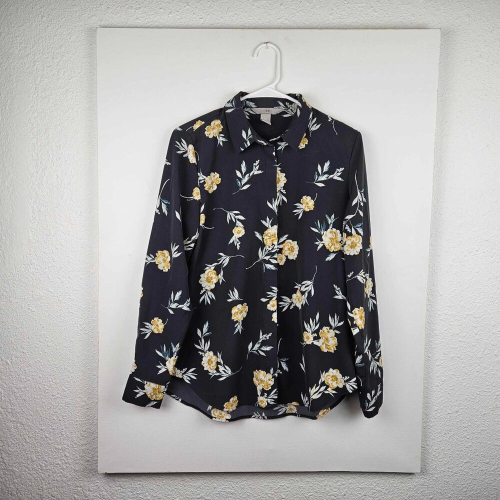 H&M Polyester Casual Floral Button Down Top for Women – Size 6